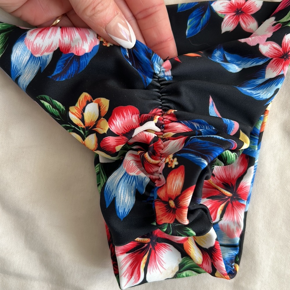 Tropical pattern bikini - Picture 3 of 5